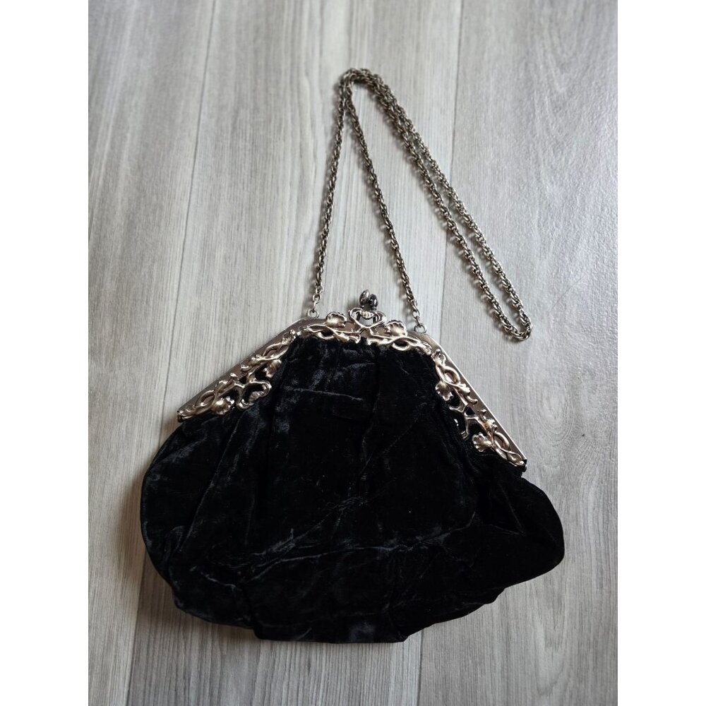 Vintage Black Velvet Evening Bag Silver Filigree Chain Strap Elegant Clasp Closu